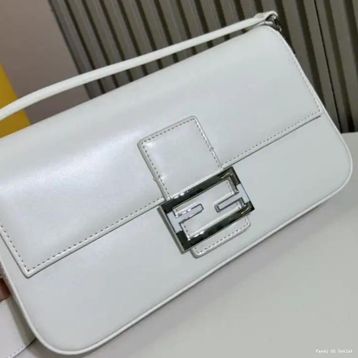 Vintage HOT Leather Medium White Smooth Tiffany In Baguette Bag Fendi 0416